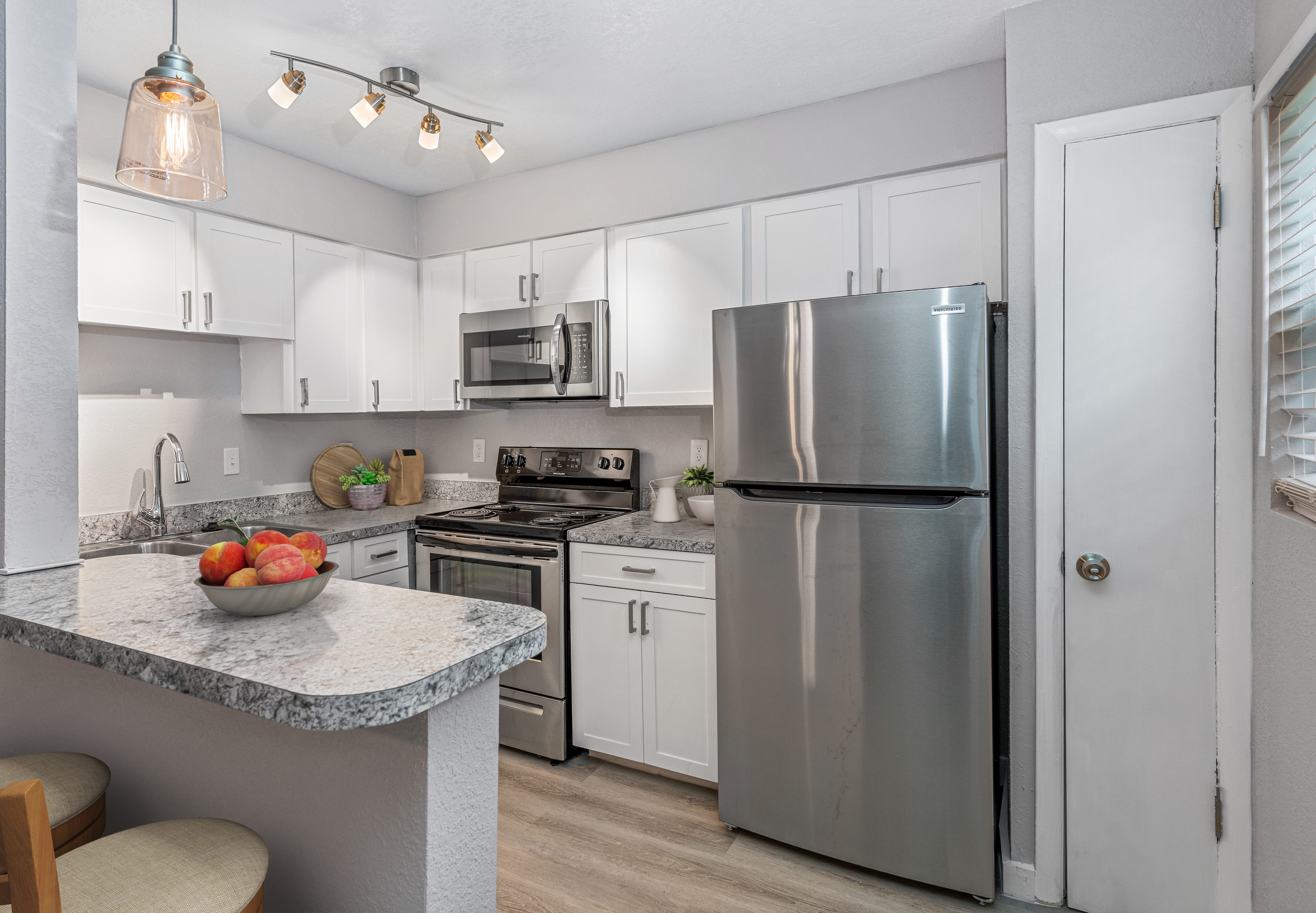 Dasmen Residential Tampa & Orlando Portfolio The Multifamily Advisory Group at Cushman